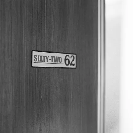 Sixty Two 62 公寓 *